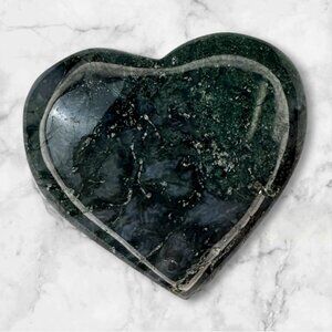Moss Agate Heart-Shaped Healing Palmstone Natural Green Gemstone Spiritual Gift